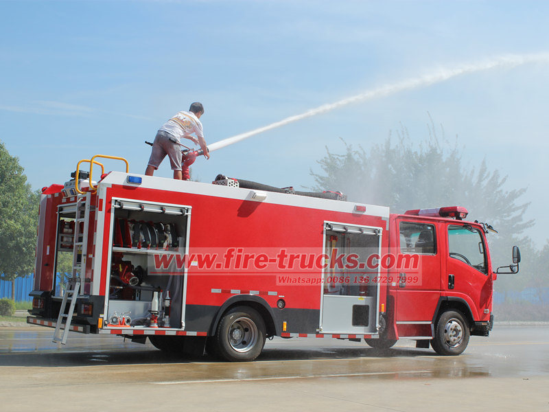 ISUZU foam unit fire truck