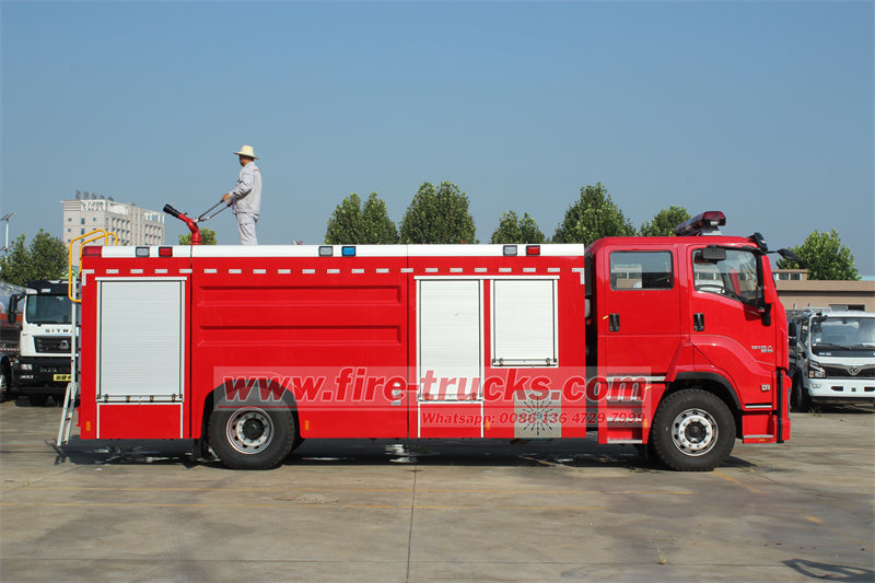 Isuzu GIGA VC61 fire tanker truck Isuzu GIGA VC61 fire tanker truck