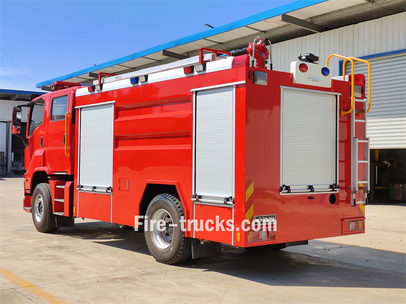 4500L foam water fire rescue truck isuzu