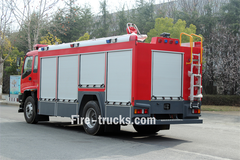 Isuzu GIGA 6CBM foam fire fighting truck