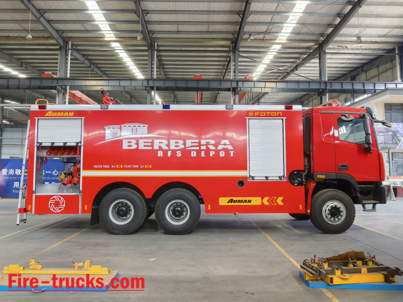Somalia foam water fire eninge fire fighting vehicle