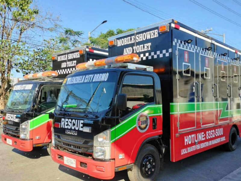 Gambar Kendaraan Isuzu Mobile Emergency Shower dan Toilet