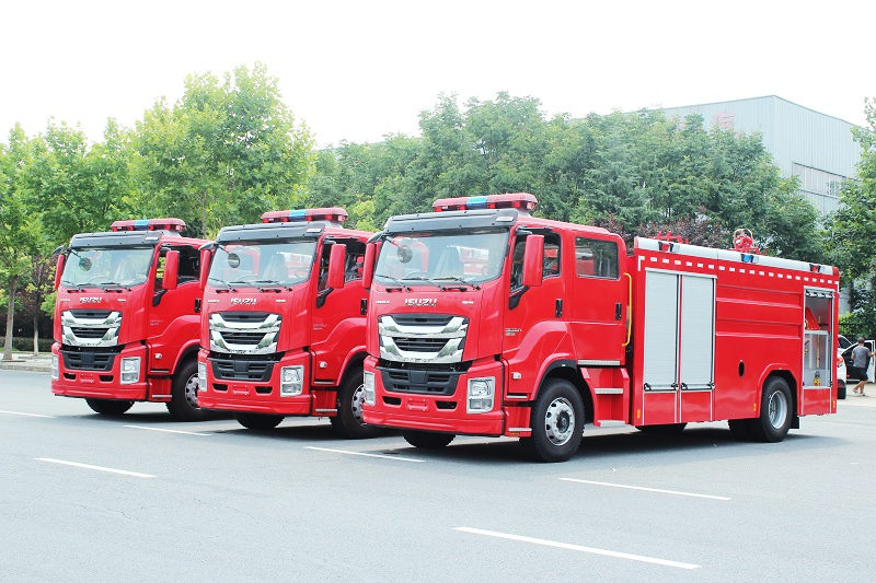3 unit truk pemadam kebakaran Isuzu 4500L berbahan bakar busa air diekspor ke BFP Filipina.